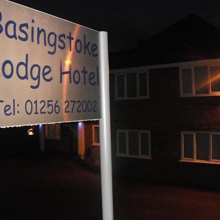 Basingstoke Lodge Luaran gambar